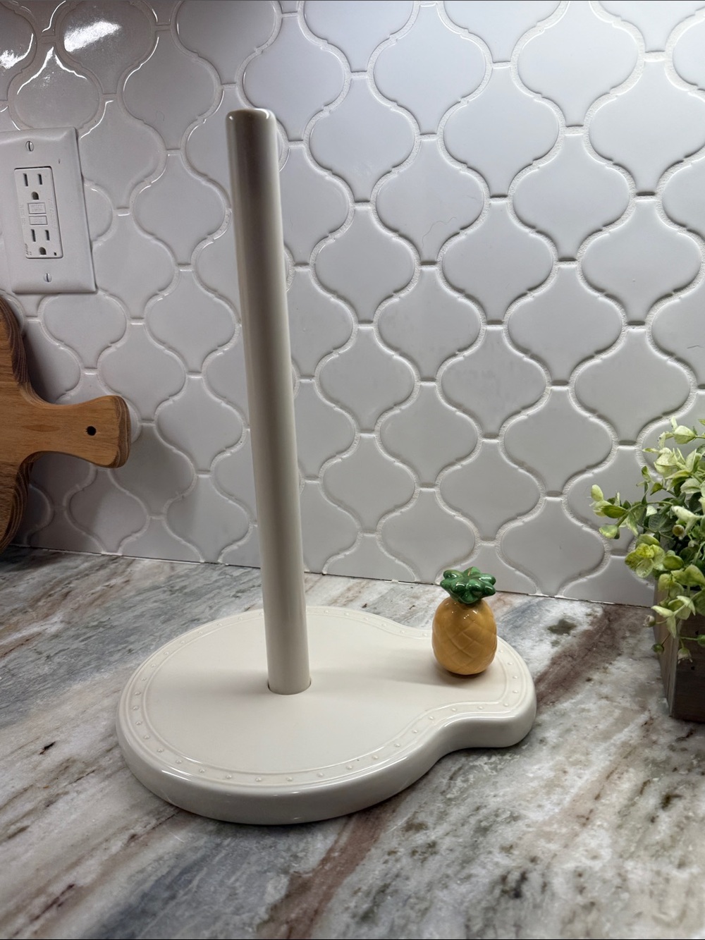 Nora Fleming paper towel holder - pineapple not included